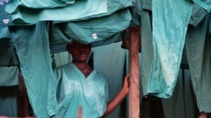 A medical worker at an Ebola treatment clinic in Africa (Photo: AFP).