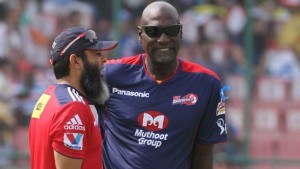 Sir Vivian Richards (right) is seen here with Pakistan’s former cricketer Mushtaq Ahmed during the IPL.